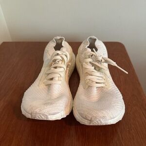Adidas Women's Ultraboost Size 7 White